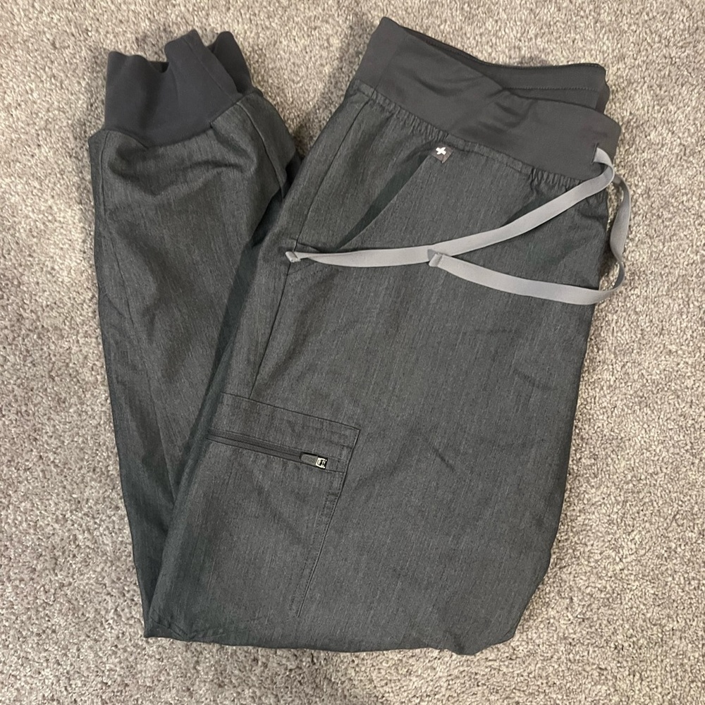 FIGS Zamora joggers